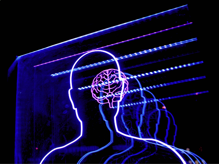 Αυτό το τρίτο είδος λοιπόν λογιστικής εγκαθιστά στο μυαλό του καθενός μια μόνιμη ταμειακή μηχανή συνδεδεμένη με το σούπερ μάρκετ, την τράπεζα, το δημόσιο, τα μαγαζιά, τα γραφεία.