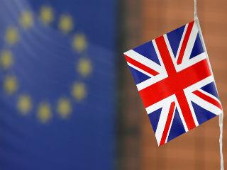 Αν η ΕΕ δεν στηρίξει τον Βρετανικό χρηματοπιστωτικό τομέα σε μια μελλοντική εμπορική συμφωνία, ενδέχεται οι παγκόσμιες αγορές να απομακρυνθούν από την Ευρώπη. Η άποψη ότι η Ευρώπη θα κερδίσει, κρατώντας μακριά το Λονδίνο, είναι τουλάχιστον αφελής. 