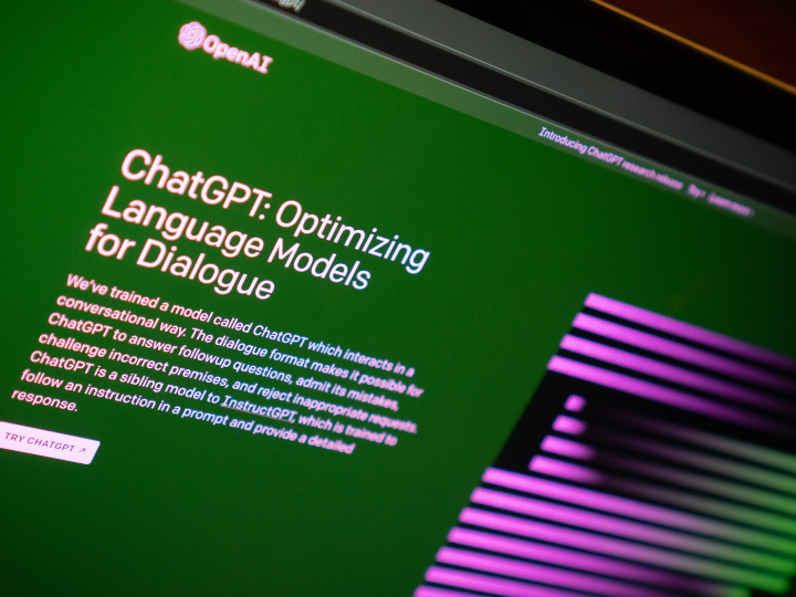 Σύμφωνα με τους ερευνητές της εταιρείας, το ChatGPT έχει πολλά πιθανά οφέλη για τα παιδιά. Για παράδειγμα, η τεχνολογία θα μπορούσε να χρησιμοποιηθεί για τη βελτίωση των δεξιοτήτων γραφής.