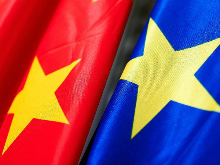 Η Πρόεδρος της Επιτροπής χαρακτήρισε την Κίνα ως «συστημικό αντίπαλο» της Ε.Ε., το οποίο σημαίνει ότι «υπάρχουν δύο πολύ διαφορετικά συστήματα, πολύ διαφορετικές απόψεις περί αξιών».