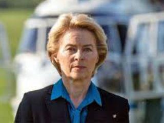 Στις αρχές της εβδομάδας ο διαπραγματευτής της ΕΕ για το Brexit Μισέλ Μπαρνιέ δήλωσε ότι η συνεννόηση και η επικύρωση μιας σχέσης μετά το Brexit ως το τέλος του 2020 όπως ζητεί ο πρωθυπουργός της Βρετανίας Μπόρις Τζόνσον “θα είναι μια τεράστια πρόκληση, αλλά θα κάνουμε ό,τι μπορούμε ακόμη κι αν δεν μπορέσουμε να τα φέρουμε εις πέρας όλα”.
