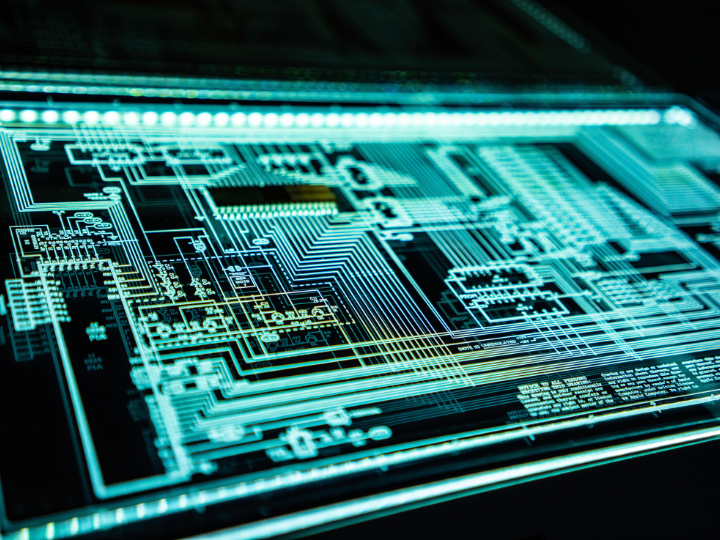 Σύμφωνα με την πρόσφατη έρευνα “IDC EMEA Emerging Tech Survey”, το 72% των επιχειρήσεων στην EMEA είτε χρησιμοποιεί ήδη, είτε σχεδιάζει να χρησιμοποιήσει τεχνητή νοημοσύνη τα επόμενα δύο χρόνια, υπογραμμίζοντας τον ουσιαστικό αντίκτυπο αυτής της τεχνολογίας στην περιοχή.