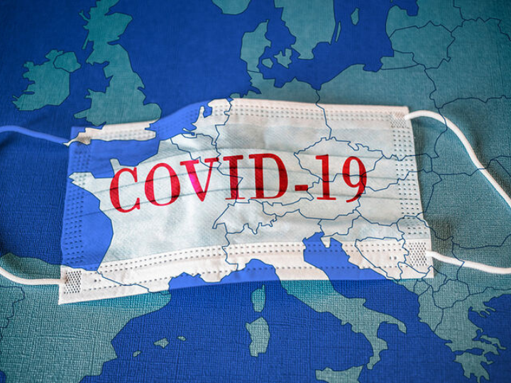 «Η εμφάνιση των πρώτων ανησυχητικών παραλλαγών τον Νοέμβριο και τον Δεκέμβριο του 2020 ανάγκασε την επιστημονική κοινότητα να αναγνωρίσει, με τον δέοντα βαθμό ταπεινότητας, ότι ο τερματισμός της πανδημίας δεν θα είναι τόσο απλός.»