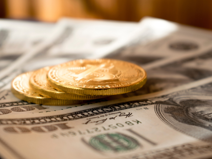 Η σκιώδης τραπεζική και η χρηματοοικονομική αρχιτεκτονική του συστήματος είναι το δίχτυ που απλώθηκε ιστορικά και κύκλωσε τις οικονομίες ώστε να εξαρτώνται πλήρως από την ποσότητα του χρήματος και την ταχύτατη κυκλοφορίας του.