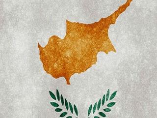 Όλοι οι κάτοικοι της Κύπρου να περάσουν ξανά από το σχολείο για να μάθουν ότι οι πρόγονοί τους ήταν τρισευτυχισμένοι με την μητρική προστασία της Τουρκίας. Τα δημοψηφίσματα και τις επαναστάσεις τα έκαναν λίγοι πουλημένοι πράκτορες σκοτεινών συμφερόντων. Ο απλός κόσμος παρασύρθηκε και θέλει να τα ξεγράψει και να τα ξεχάσει.