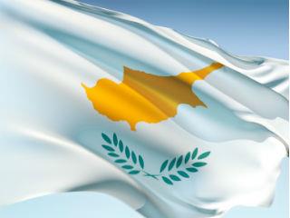 Η παταγώδης αποτυχία της τεχνητώς αναθερμανθείσας διαδικασίας της ύπουλης πενταμερούς στην Ελβετία ας μας αφυπνίσει. Ήδη οι αρχιτέκτονες του ανοσιουργήματος, εκείθεν του Ατλαντικού απήλθον, ο Τουρκοκατευθυνόμενος μεσολαβητής μετρά μέρες, η Ευρώπη και η Μέση Ανατολή αναδιατάσσονται και ευτυχώς οι Λαοί Ελλάδος και Κύπρου διατηρούν σταθερή επαφή με την Λογική και το Δίκαιο.