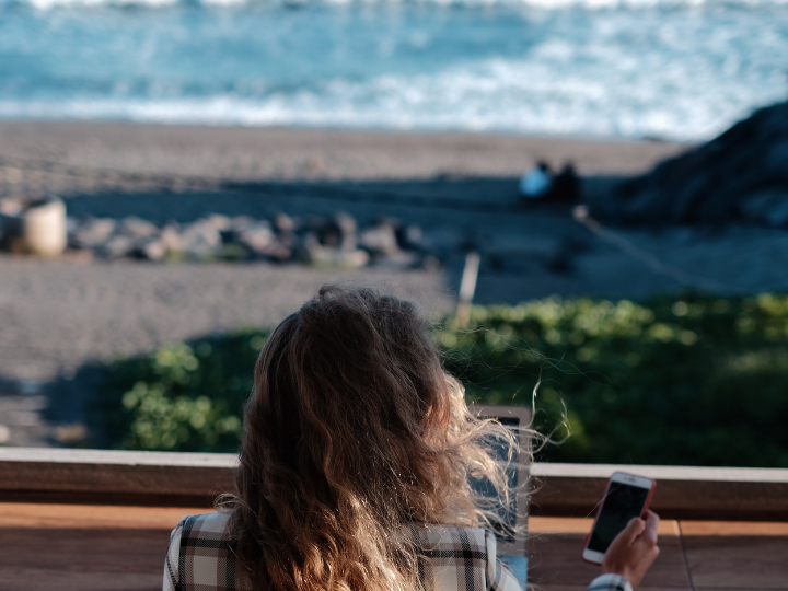 Η Αθήνα δείχνει να έχει μπει για τα καλά στα ραντάρ των ψηφιακών νομάδων του πλανήτη, αφού και το 2022 οι αφίξεις φαίνεται να ακολουθούν έντονα ανοδικό ρυθμό.