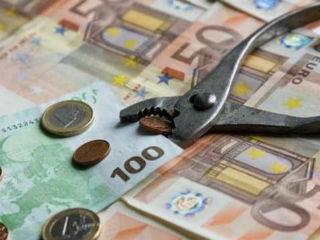 Σήμερα εμφανίζεται η ελληνική κυβέρνηση να προτείνει η ίδια τον «δημοσιονομικό κόφτη» και να τον αποδέχονται οι εταίροι μας.