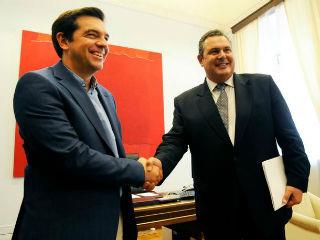 Είναι κοινό πια μυστικό, ότι πάνω απ όλα βρίσκεται το πάθος για την εξουσία και όλα όσα οφέλη οικονομικά και άλλα αποδίδει, και όχι η λύση των πολλών και σημαντικών προβλημάτων, που αντιμετωπίζουν τόσο οι πολίτες μεμονομένα όσο και η κοινωνία στο συνολό της.