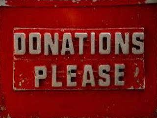 Εκτός από την μέθεξη στη γοητεία των ανασκαφών μάθαμε ότι όλα τα χρήματα για τις απαλλοτριώσεις, την ανασκαφή, τις δημοσιεύσεις, την αρχειοθέτηση και την φιλοξενία καθώς και μία μικρή οικονομική διευκόλυνση στους ΕΘΕΛΟΝΤΕΣ που έρχονται με ΔΙΚΑ ΤΟΥΣ ΕΞΟΔΑ από τις 4 γωνιές της Γης, προέρχονται από ΔΩΡΕΕΣ.