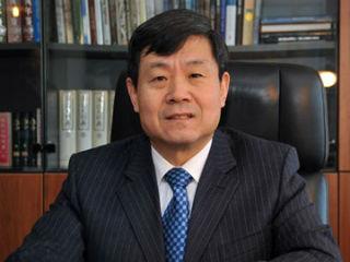 «Ο αληθινός ήρωας στην φουρτουνιασμένη θάλασσα φαίνεται». Το θάρρος να στέκεται στην πρώτη γραμμή, η αφοβία απέναντι στους κινδύνους και τις δυσκολίες, ο ενθουσιασμός να εξερευνά τον άγνωστο κόσμο και να ανοίγει δρόμο μπροστά, είναι από τα πιο υπερήφανα εθνικά χαρακτηριστικά της Ελλάδας.