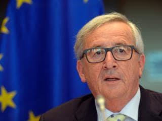 Θα πρέπει να χαιρετίσουμε τις Ηράκλειες προσπάθειες των Ελλήνων, προσπάθειες τις οποίες κάποιοι Ευρωπαίοι ακόμη συνεχίζουν υποτιμούν. Πάντα υπερασπίστηκα την Ελλάδα, την αξιοπρέπειά της, το ρόλο της στην Ευρώπη και συγκεκριμένα την παραμονή της στην Ευρωζώνη. Αισθάνομαι υπερήφανος για όλα αυτά».