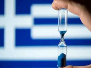 Από την πλευρά της, η Ελλάδα των capital controls –για τα οποία ουδείς λόγος έγινε– πήρε μία συμφωνία για το χρέος που εγγυάται για 15 χρόνια την βιωσιμότητά του και ελπίζει ότι αυτό θα το εκτιμήσουν και οι αγορές. Επίσης, αν κρίνουμε από την εκδήλωση της περασμένης Παρασκευής στο Ζάππειο, η συμφωνία προσφέρει στον πρωθυπουργό περιθώρια πολιτικών ελιγμών, αλλά δεν δίνει λύσεις σε σοβαρά διαρθρωτικά προβλήματα της οικονομίας.