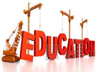  Ένας στους πέντε Έλληνες μαθητές βρέθηκε στο 2ο επίπεδο δυσκολίας, ενώ μόλις το 6% κατάφερε να φτάσει στα δύο τελευταία επίπεδα υψηλών επιδόσεων. Επίσης, ενδιαφέρον εύρημα της έρευνας αποτελεί το γεγονός ότι στην Ελλάδα φαίνεται να είναι περιορισμένη, σε σχέση με άλλα κράτη μέλη, η επίδραση των κοινωνικο-οικονομικών παραγόντων στις επιδόσεις των μαθητών, τόσο σε διασχολικό επίπεδο όσο και σε επίπεδο τάξεων.