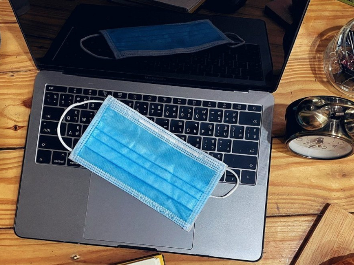 «Το στοίχημα του μέλλοντος στο απροσδιόριστο όριο της νέας υπερσυσσώρευσης είναι η πρόσβαση: όχι η ιδιοκτησία.» 