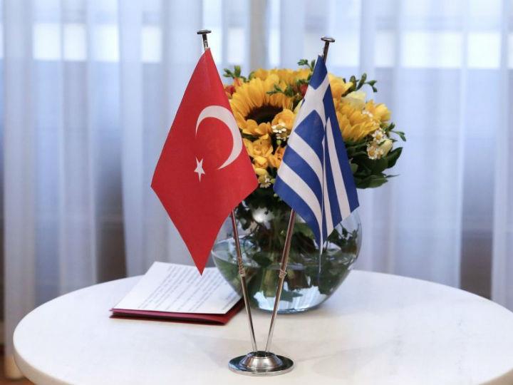 «Το μόνο βέβαιο είναι ότι έχουμε μπροστά μας την προοπτική ενός παρατεταμένου περιφερειακού «ψυχρού πολέμου», άλλοτε έτσι κι άλλοτε αλλιώς, στον οποίο θα επικρατήσει μόνο όποιος τον κατανοήσει και αφομοιώσει έγκαιρα τη λογική του.»