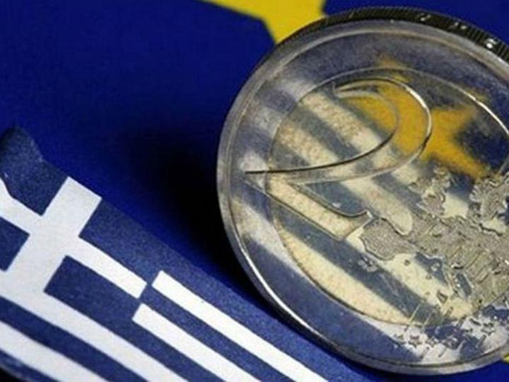 Η Ελλάδα σήμερα, του 2020 και της πανδημίας, είναι η χώρα που μόλις είχε βγει απόο ένα τούνελ της ιστορίας της. Βγήκε από ένα πεδίο αλληλεπίδρασης συστημικών φαινομένων, συχνά αντιθετικών, που συμπίεσαν τον μέσο πολίτη και τον εξάντλησαν οικονομικά και ψυχικά. 