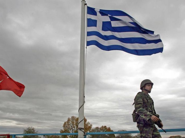 «Περιμένουμε από τους Έλληνες γείτονές μας να μην βασίζονται σε άλλους και να συμπεριφέρονται σύμφωνα με το μπόι τους και τα κιλά τους. Η οικονομική κατάσταση της Ελλάδας είναι γνωστή...» 