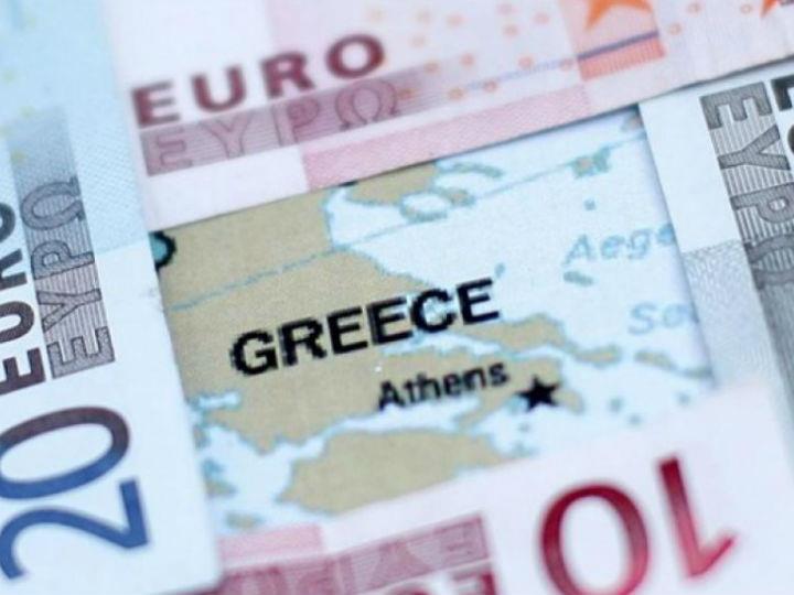 Επί χρόνια οι συνολικές επενδύσεις στην Ελλάδα είναι μικρότερες από τις αποσβέσεις, με αποτέλεσμα η χώρα κάθε χρόνο να αποεπενδύει, υπονομεύοντας έτσι την ανάπτυξη, την απασχόληση και τα εισοδήματα.