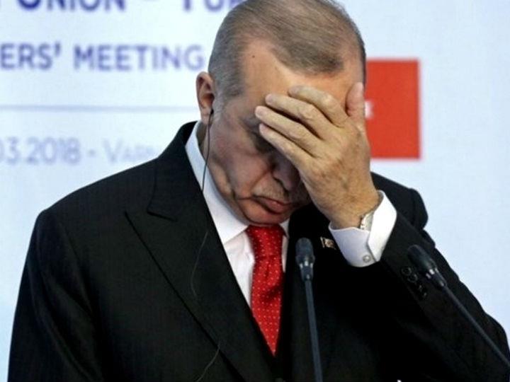 «Έγκυροι διεθνείς αναλυτές , αλλά και Τούρκοι, συμφωνούν απερίφραστα ότι ο Τούρκος Πρόεδρος έχει διακόψει  από πολλού κάθε επικοινωνία με την πραγματικότητα.  Αδίστακτος να εμπλακεί και σε νέες πολεμικές συρράξεις προκειμένου να εντυπωσιάσει τον τουρκικό λαό.»