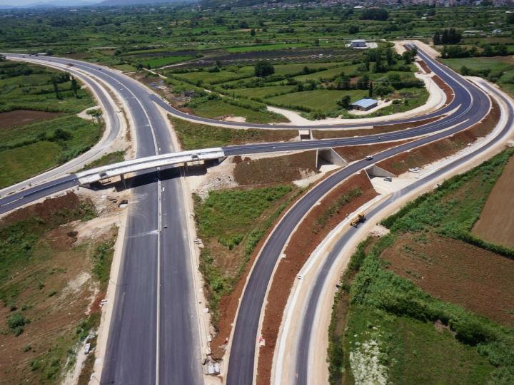 «Τα εθνικά κονδύλια μπορούν να συνδυαστούν, τόσο με τα αντίστοιχα ποσά από το ευρωπαϊκό ταμείο ανάκαμψης, όσο και με ιδιωτικά κεφάλαια υπό την μορφή ΣΔΙΤ, με στόχο το μέγιστο δυνατό αποτέλεσμα, για την οικονομία και την κοινωνία.»