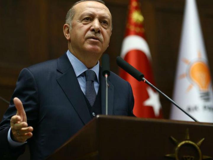 «Είναι σαφές έτσι ότι ο αραβικός κόσμος, με αφετηρία τις τελευταίες συμφωνίες του με το Ισραήλ, στην κρίσιμη εποχή μας, άρχισε να γυρίζει την πλάτη στην Τουρκία του κυρίου Ταγίπ Ερντογάν και προτιμά την καλή σχέση μ’ ένα έθνος καινοτομίας, που μπορεί να του προσφέρει κάτι πολύ καλύτερο από αφιονισμένους τζιχαντιστές.»