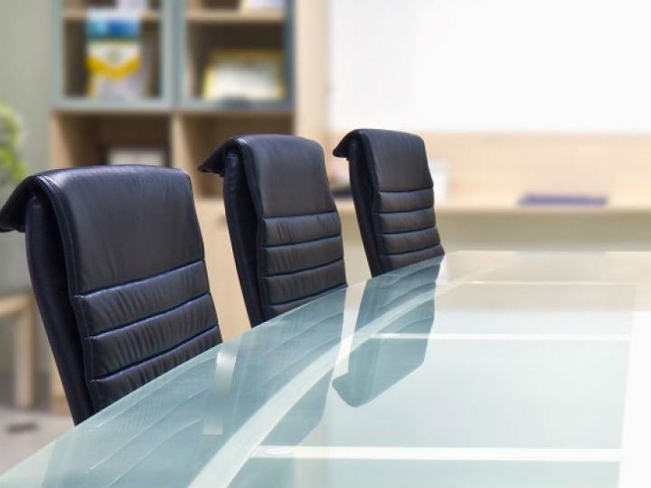 Στην παγκοσμιοποιημένη οικονομία, υπέρ-ανταγωνιστική και δικτυωμένη, κάθε φορά που ένα προϊόν ή υπηρεσία υιοθετείται από την αγορά, αντιγράφεται πολύ γρήγορα, μετασχηματίζεται και τέλος, παρακμάζει.