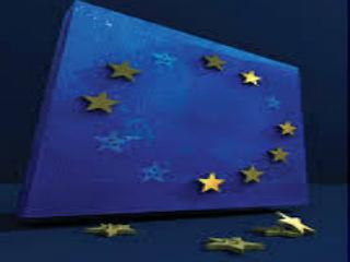 Η τρομοκρατική επίθεση που δέχεται αποσυντόνισε τελείως την δομή και την λειτουργία της. Καθόλου απίθανο η ανικανότητα της να αντιμετωπίσει τα ζωτικού χαρακτήρα προβλήματα για τις Ευρωπαϊκές κοινωνίες να ήταν η κατάλληλη στιγμή για τους αντιπάλους της να αρχίσουν την επίθεση.