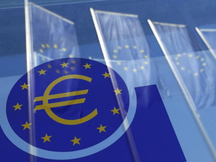 «Η –έστω και μερική – τόνωση της οικοδομικής δραστηριότητας είναι πρωταρχικά επικεντρωμένη σε ορισμένες αστικές περιοχές και συνδέεται σε μεγάλο βαθμό με πρόσφατες εξελίξεις (Airbnb) και την χρυσή βίζα.»