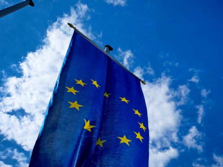 Μέχρι στιγμής, 17 κράτη μέλη θα λάβουν χρηματοδοτική στήριξη στο πλαίσιο του μέσου SURE για την προστασία των θέσεων απασχόλησης και τη διατήρηση των ατόμων στην εργασία τους.