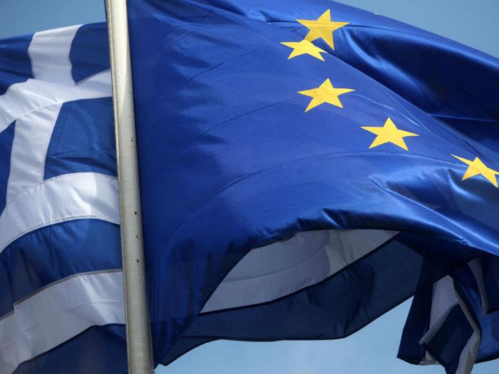 Η πρόεδρος της Ευρωπαϊκής Επιτροπής Ούρσουλα φον ντερ Λάιεν ανοιχτά ονόμασε την Ελλάδα τον περασμένο Μάρτιο (με αφορμή την πρόκληση που επιχείρησε η Τουρκία εργαλειοποιώντας πρόσφυγες και μετανάστες στον Εβρο) ως την «ασπίδα» (shield) των συνόρων της Ευρώπης.