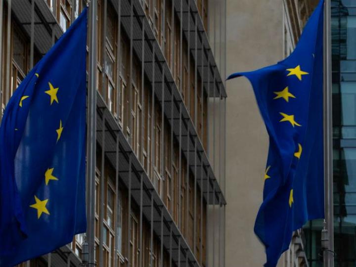 ’Oπως σημειώνει το Stratfor, τα μέλη του Γερμανικού κυβερνητικού συνασπισμού διατήρησαν την άβολη συμμαχία τους το α’ τρίμηνο. Το β’ τρίμηνο αναμένεται η επίπτωση της κρίσης του κορωνοϊού να κυριαρχήσει στις πολιτικές και οικονομικές αποφάσεις του Βερολίνου.