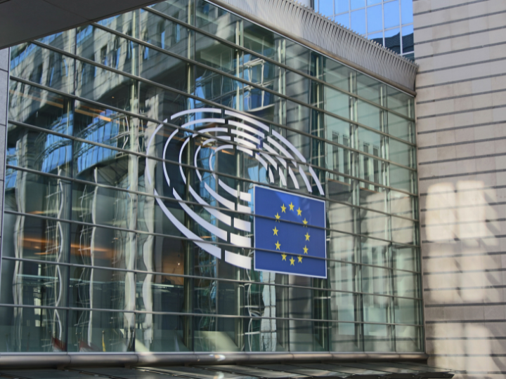 Μάλιστα, οι επικεφαλής της ομάδας του Ευρωεπιμελητηρίου σχεδιάζουν να προγραμματίσουν συζήτηση για το “Qatar gate” για την Τρίτη (13/12).