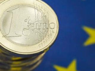 Οι νέοι κανόνες της ΕΕ θα διασφαλίζουν ότι όλες οι διασυνοριακές πληρωμές σε ευρώ σε κράτη μέλη που δεν ανήκουν στη ζώνη του ευρώ θα τιμολογούνται όπως οι εγχώριες πληρωμές.
