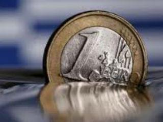 Στον ΟΛΠ, η Cosco, που περίμενε την ιδιωτικοποίηση τουλάχιστον από το 2013, θα είχε ξεκινήσει επενδύσεις ύψους 350 εκατ. ευρώ. Τώρα μετατέθηκαν κατά μία τριετία, εξ αιτίας της επί ενάμιση έτος καθυστέρησης της ιδιωτικοποίησης από την κυβέρνηση. Το ίδιο ισχύει, ίσως περισσότερο από όλες τις αποκρατικοποιήσεις, και για το Ελληνικό, όπου ο ανάδοχος που αναδείχτηκε πριν από δύο χρόνια θα μπορούσε να είχε ξεκινήσει τις υποχρεωτικές επενδύσεις ελάχιστου ύψους 4,5 δισεκατομμυρίων ευρώ. 