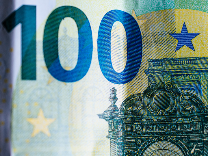 Ξέρετε ποιο είναι το φοβερό όμως με την εν λόγω τράπεζα; Το ασφάλιστρο κινδύνου της( CDS) δείχνει ότι η σωτηρία της κοστίζει περισσότερο από την χρεοκοπία της. Οπότε και οι μεγαλομέτοχοι της Σαουδάραβες, δεν την στηρίζουν περαιτέρω.