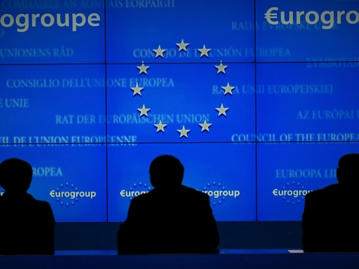 Ο εκτελεστικός διευθυντής του ESM, Κλάους Ρέγκλινγκ επιβεβαίωσε την καλή συνεργασία με τις ελληνικές Αρχές. Σημείωσε ότι η Ελλάδα, όπως και άλλες χώρες, βιώνουν μία δύσκολη φάση αντιμετωπίζοντας τις συνέπειες της πανδημίας, κάτι που απαιτεί πολλή ενέργεια, χρόνο, αλλά και χρήματα.