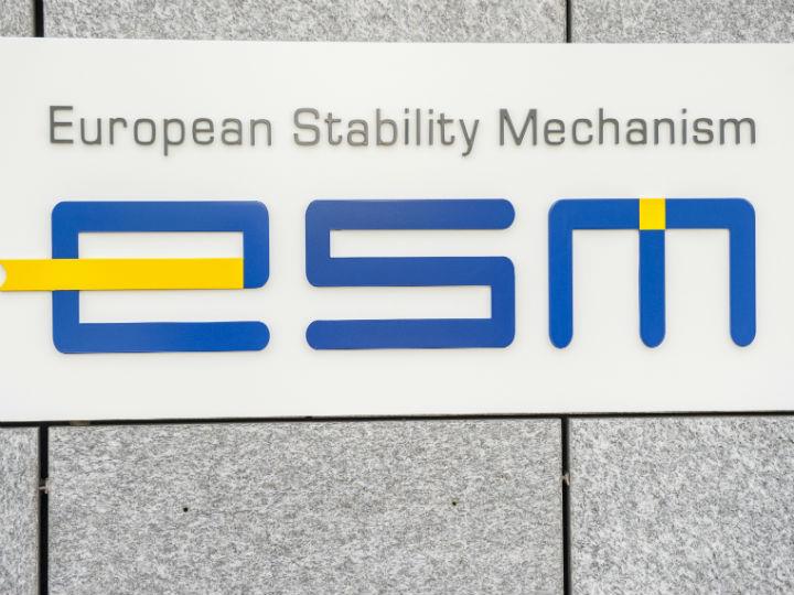 H παροχή χρηματοδότησης μέσω της πιστωτικής γραμμής του ESM αποτελεί ένα από τα «εργαλεία» για τη στήριξη των κρατών-μελών συνολικού ύψους 240 δισ. ευρώ.