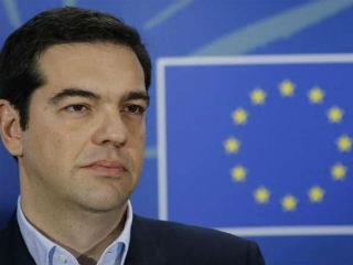 Αναφορικά με το χρέος, ο Έλληνας πρωθυπουργός αναφέρθηκε στην γνωστή απόφαση της 24ης Μαΐου και περιέγραψε την αλληλουχία των βραχυπρόθεσμων και μεσοπρόθεσμων μέτρων τώρα και την εκτέλεσή τους. Τονίζοντας λοιπόν ότι «κανείς δεν επιθυμεί αναταράξεις» στην περιοχή μας υπαινίχθηκε ότι, λόγω του ρόλου σταθερότητας της Ελλάδας, τελικά στο Eurogroup του Δεκεμβρίου οι εταίροι-δανειστές μας θα δεχθούν να αποφασίσουν κάτι και για το χρέος.