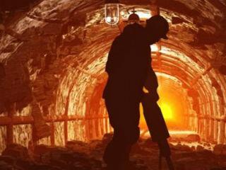 Κατά τον κ. Αθαν. Κεφάλα, ιδιαίτερη βαρύτητα δίνεται από τις εταιρείες του κλάδου στην αποκατάσταση του φυσικού περιβάλλοντος μετά την λήξη της εκμετάλλευσης των κοιτασμάτων. Τα υφιστάμενα έργα αποκατάστασης στην Ελλάδα περιλαμβάνουν την δημιουργία δασικών εκτάσεων, τεχνητών λιμνών, υδροβιοτόπων, μουσείων, χώρων για πολιτιστικές εκδηλώσεις και ψυχαγωγία, καθώς και καλλιεργήσιμων εκτάσεων γης. 