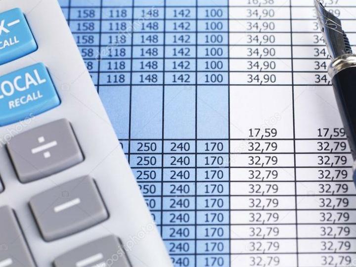 Η χρηματοοικονομική λογιστική μεταφράζει, με μια εξειδικευμένη ορολογία, την οικονομική και νομική πραγματικότητα που βιώνει κάθε επιχείρηση, με στόχο να δημιουργήσει τους ετήσιους λογαριασμούς (ισολογισμός, λογαριασμός αποτελεσμάτων, παράρτημα) ή τις χρηματοοικονομικές καταστάσεις (ετήσιες καταστάσεις ροών).