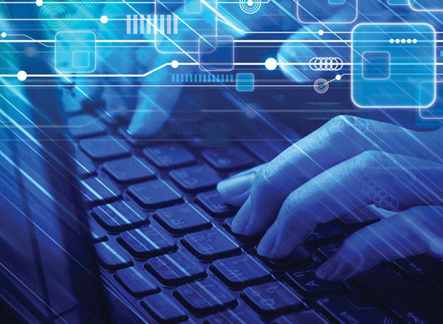 Ο Επίτροπος Μετανάστευσης, Εσωτερικών Υποθέσεων και Ιθαγένειας, κ. Δημήτρης Αβραμόπουλος, δήλωσε σχετικά: «Σήμερα, υλοποιούμε το τελικό και πιο σημαντικό στοιχείο των εργασιών μας για τη γεφύρωση των κενών και την εξάλειψη των’’τυφλών σημείων’’ στα συστήματα πληροφοριών που διαθέτουμε για τη διαχείριση της ασφάλειας, των συνόρων και της μετανάστευσης. Από εδώ και στο εξής, οι συνοριοφύλακες, οι αστυνομικοί και το προσωπικό των υπηρεσιών μετανάστευσης θα πρέπει να έχουν τις σωστές πληροφορίες την κατάλληλη στιγμή για να μπορούν να κάνουν σωστά τη δουλειά τους. Πρόκειται για εμβληματική πρωτοβουλία της παρούσας Επιτροπής καλώ δε τους συννομοθέτες να της δώσουν προτεραιότητα και να ολοκληρώσουν το έργο τους εντός του 2018.»