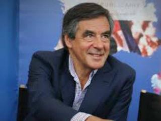 Όσο για όλους αυτούς που ποντάρουν στη διάλυση της Ευρώπης, καλά θα κάνουν να ξεστραβωθούν διαβάζοντας και λίγη Ιστορία. 