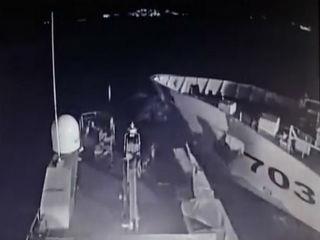 Όμως είναι καιρός να ομονοήσουμε στο εσωτερικό μέτωπο, μια και ο εχθρός, που ονομάζεται στα χαρτιά σύμμαχος, είναι προ των πυλών. Στα θέματα που αφορούν την Εθνική ακεραιότητα της χώρας, δεν επιτρέπονται μικροκομματικά πολιτικά παιχνίδια.