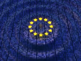 Πλέον, με τον GDPR, μπορείτε να νιώθετε πιο ασφαλείς, ως προς τα προσωπικά σας δεδομένα, όταν πραγματοποιείτε ηλεκτρονικές αγορές, υποβάλλετε ηλεκτρονικά τη φορολογική σας δήλωση ή χρησιμοποιείτε τα μέσα κοινωνικής δικτύωσης. Ο κανονισμός σας παρέχει βασικά δικαιώματα μέσω των οποίων μπορείτε να ελέγξετε τον τρόπο με τον οποίο οργανισμοί και επιχειρήσεις χρησιμοποιούν τα προσωπικά σας δεδομένα ενώ ταυτόχρονα εξασφαλίζει ότι διαθέτουν νέες διαδικασίες για να τα προστατεύσουν.