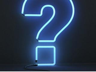 Ο εύλογος προβληματισμός θεατών αλλά και κάθε μέλους της κοινωνίας, που παρακολουθεί και στην πράξη παρόμοια φαινόμενα, δεν επιλύεται και μένει αναπάντητο ένα μεγάλο ΓΙΑΤΙ;