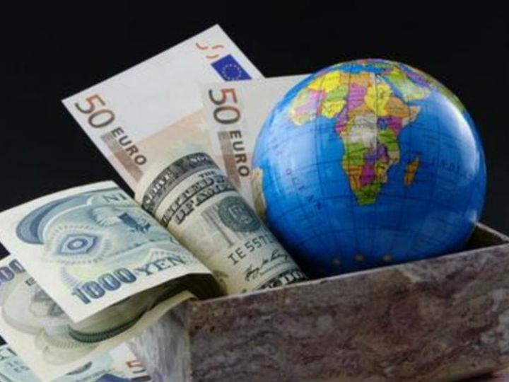 Τόσο η Ιταλία όσο και η Ισπανία αλλά και η Ελλάδα, ακόμη και πολύ πιο ισχυρές οικονομίες του «κέντρου» όπως η Γαλλία και η Γερμανία, θα πληγούν ισχυρά από την κρίση του κορωνοϊού. Ακόμη και στο πιο καλό σενάριο, της περιορισμένης δηλαδή διάρκειας.
