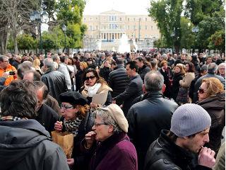 Όταν σε μια χώρα οι μεταρρυθμίσεις έχουν ταυτισθεί με περικοπές μισθών και συντάξεων και με συνεχή αύξηση της φορολογίας, που προ πολλού έχει υπερβεί την φοροδοτική ικανότητα των πολιτών, και όχι με τον εκσυγχρονισμό του κρατικού μηχανισμού είναι φυσικό να έχουν φέρει πολλούς συμπολίτες μας σε κατάσταση απόγνωσης και πανικού.