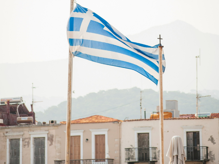 Η καθιέρωση επιστολικής ψήφου για τις ευρωεκλογές αποτελεί ένα μικρό βήμα προς τη σωστή κατεύθυνση. Απαιτούνται ακόμη μεγαλύτερα βήματα με τρεις κυρίαρχους στόχους.