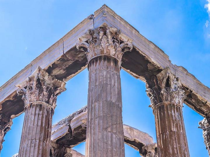 «Το πρόβλημα της χώρας δεν είναι μόνο ο κορονοϊός, γιατί και το 4ο τρίμηνο του 2019 είχαμε μείωση ανάπτυξης και μείωση εξαγωγών κατά 0.7% και 3.5% αντιστοίχως, σε σχέση με το 3ο τρίμηνο του 2019, ενώ η προσδοκώμενη ανάπτυξη για το 2020 δεν ξεπερνούσε το 1.8%.»